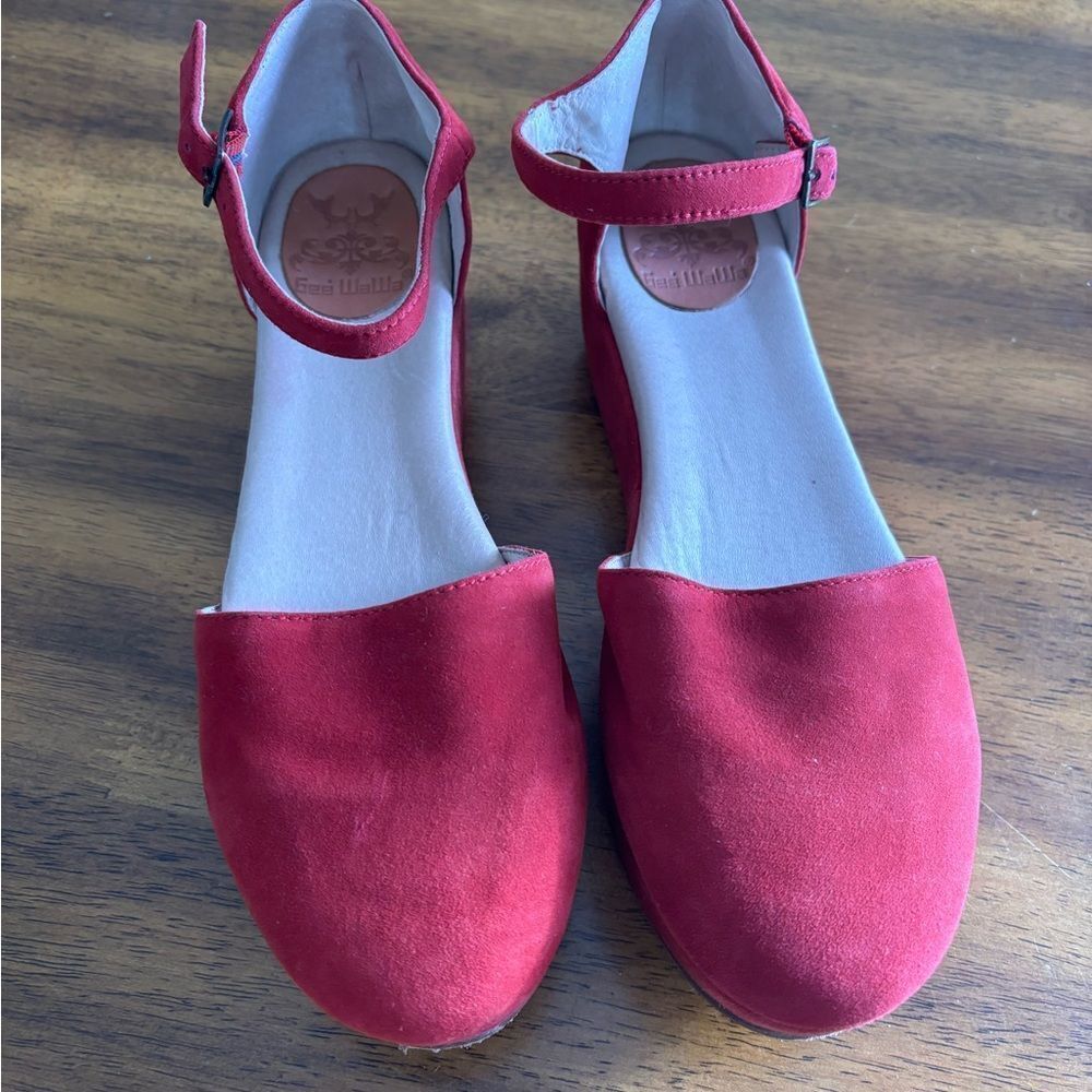 Gee Wawa women’s platform sandals